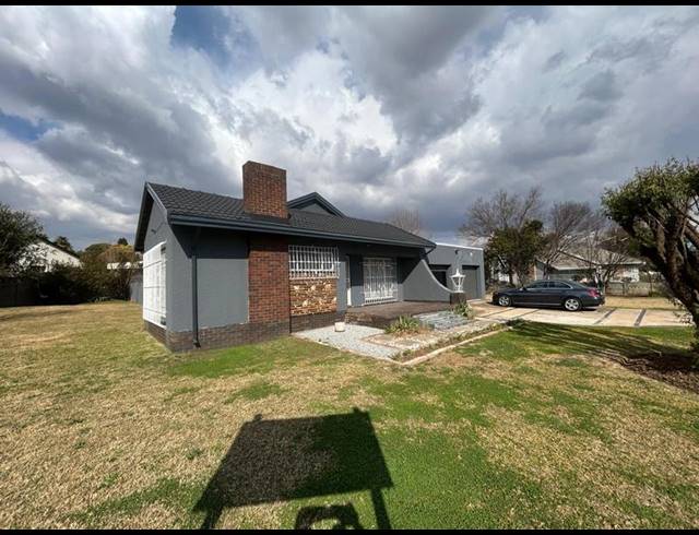 3 BEDROOM PROPERTY TO RENT IN ELSPARK